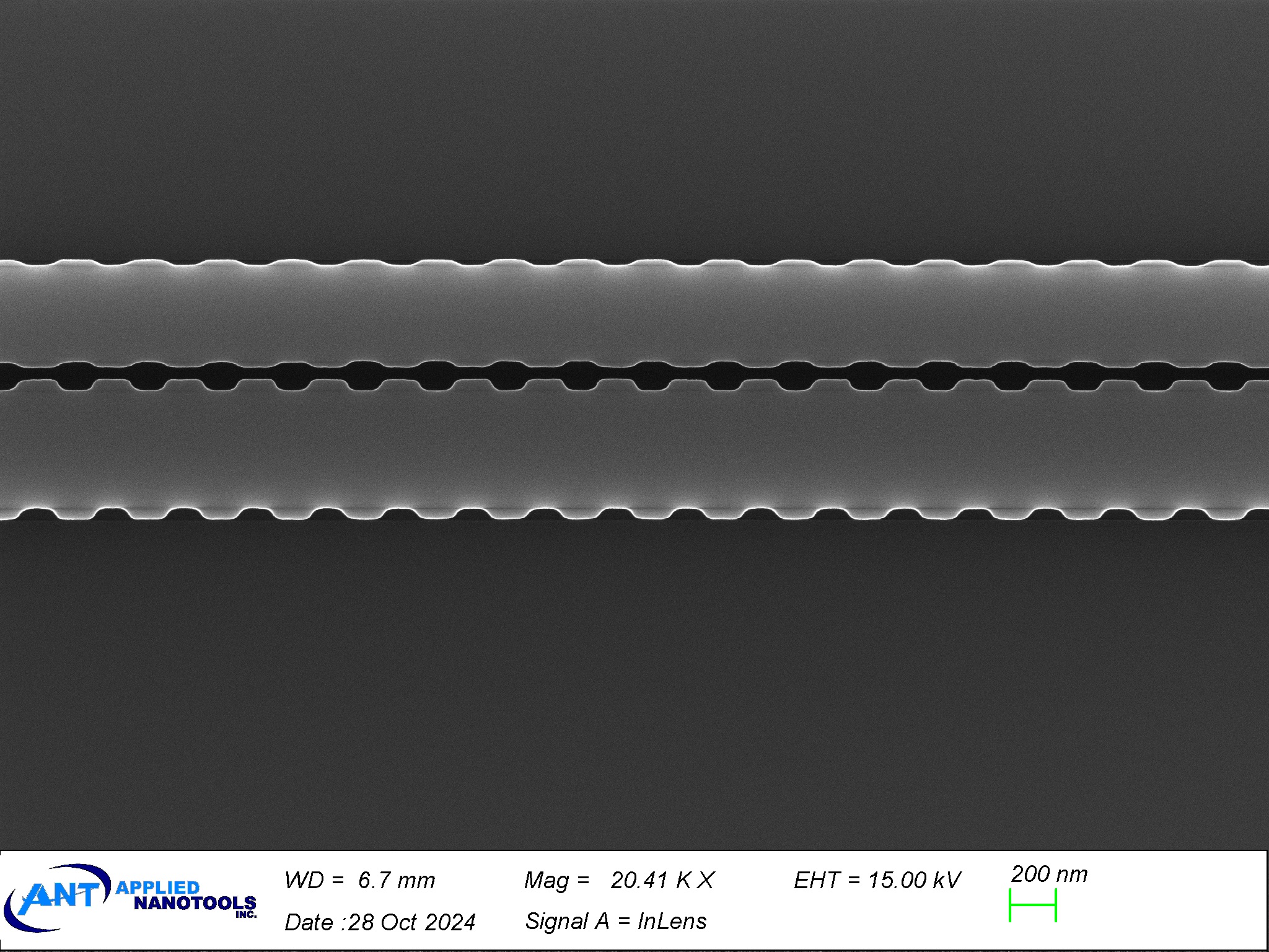 SEM image – Bragg grating coupler