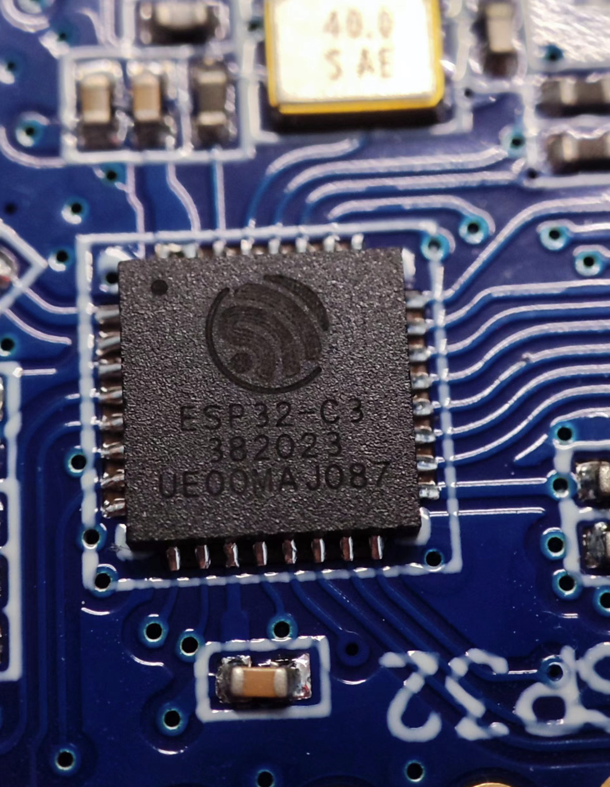 esp32-c3-detail.png